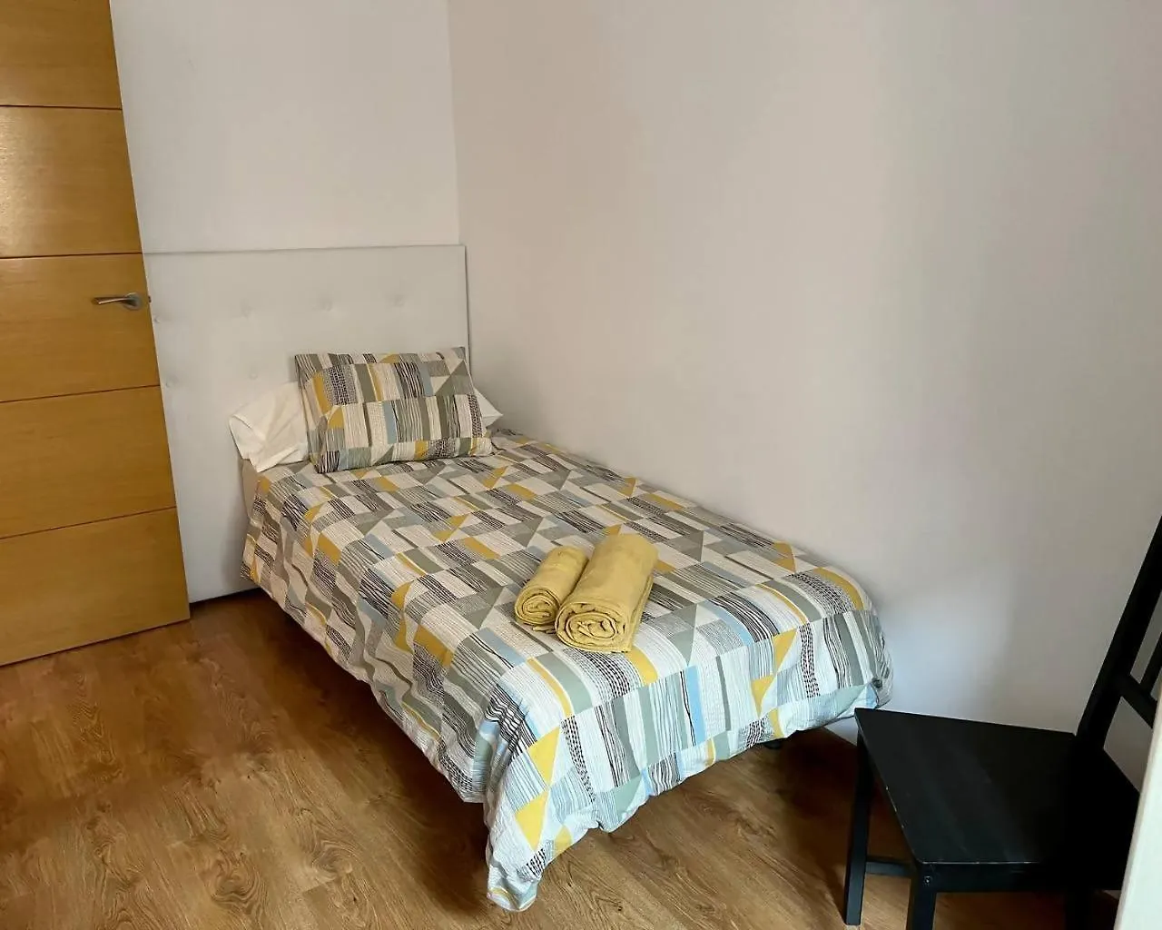 Amplio Apartamento Cerca De Fira Y Del Centro L'Hospitalet de Llobregat Spain